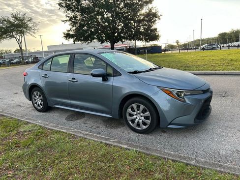 Used 2020 Toyota Corolla LE FWD image 8