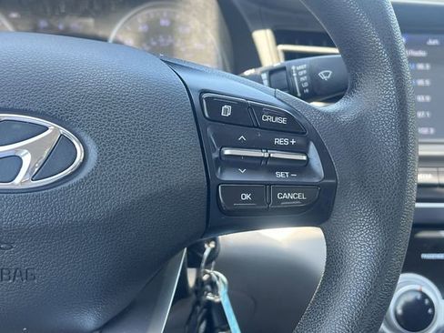 Used 2019 Hyundai Elantra SEL FWD image 25
