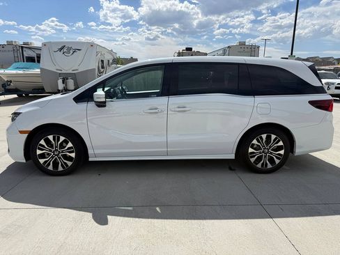 Used 2026 Honda Odyssey Elite image 6