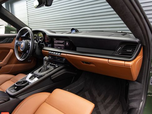 Certified 2022 Porsche 911 GT3 RWD image 33