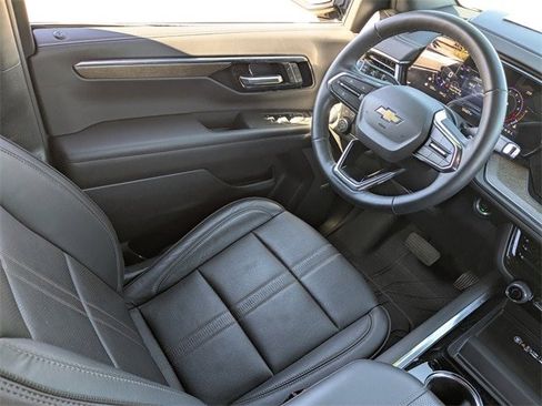 Used 2025 Chevrolet Tahoe High Country image 17