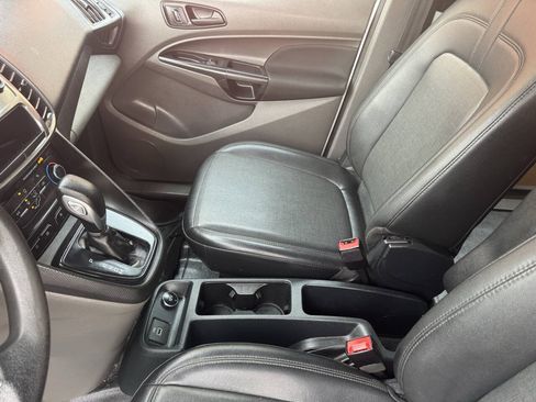 Used 2019 Ford Transit Connect XL FWD image 30