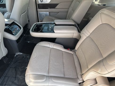 Used 2019 Lincoln Navigator L Reserve AWD/4WD image 24