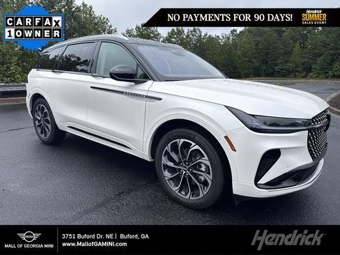 Used 2025 Lincoln Nautilus Reserve AWD/4WD image 1