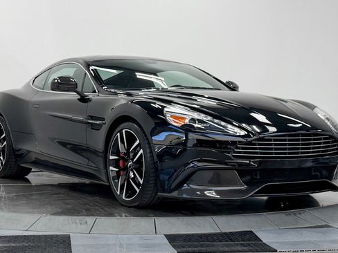 Used 2016 Aston Martin Vanquish Coupe RWD image 3