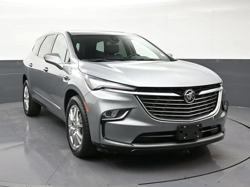 Used 2023 Buick Enclave Essence w/ Experience Buick Package AWD/4WD image 7