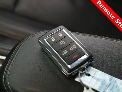 Used 2022 Jeep Wagoneer Series III w/ Premium Group I image 3