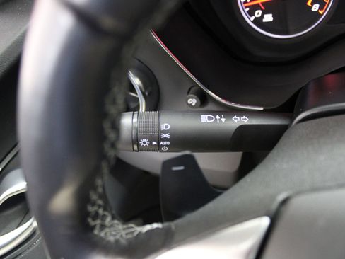 Used 2020 Chevrolet Camaro LT image 30