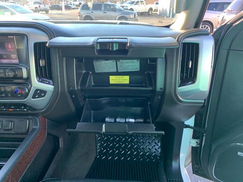 Used 2015 GMC Sierra 1500 SLT w/ SLT Crew Cab Value Package image 40