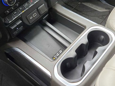 Used 2019 Chevrolet Silverado 1500 LTZ image 21