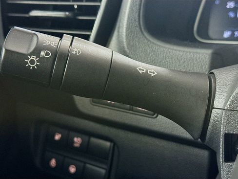 Used 2022 Nissan Leaf SV Plus image 12