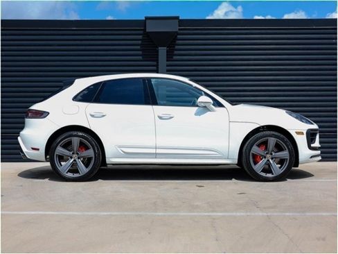 New 2025 Porsche Macan S image 8