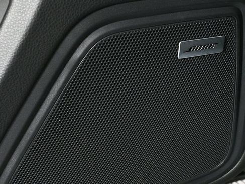 Certified 2026 Porsche Macan AWD/4WD image 7