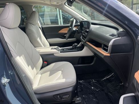 Used 2025 Toyota Grand Highlander FWD image 20