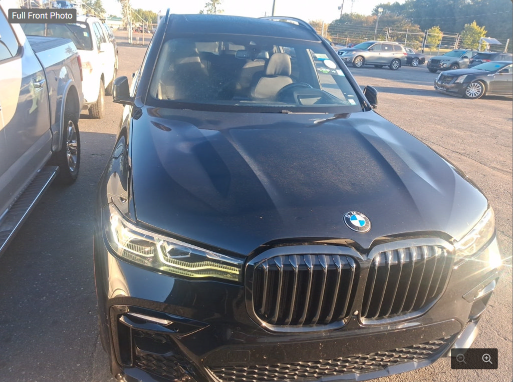 Used 2022 BMW X7 xDrive40i w/ M Sport Package AWD/4WD image 4