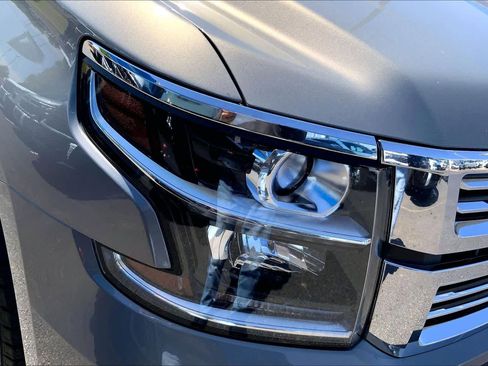 Used 2018 Chevrolet Tahoe Premier AWD/4WD image 28
