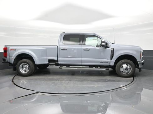 Used 2026 Ford F350 Lariat w/ Chrome Package image 4