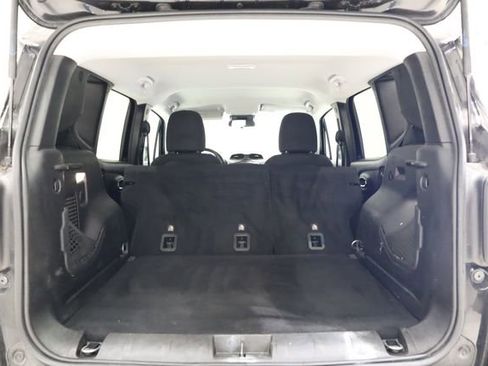 Used 2019 Jeep Renegade Latitude w/ Cold Weather Group image 26