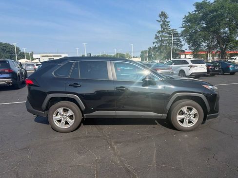 Used 2025 Toyota RAV4 XLE AWD/4WD image 5
