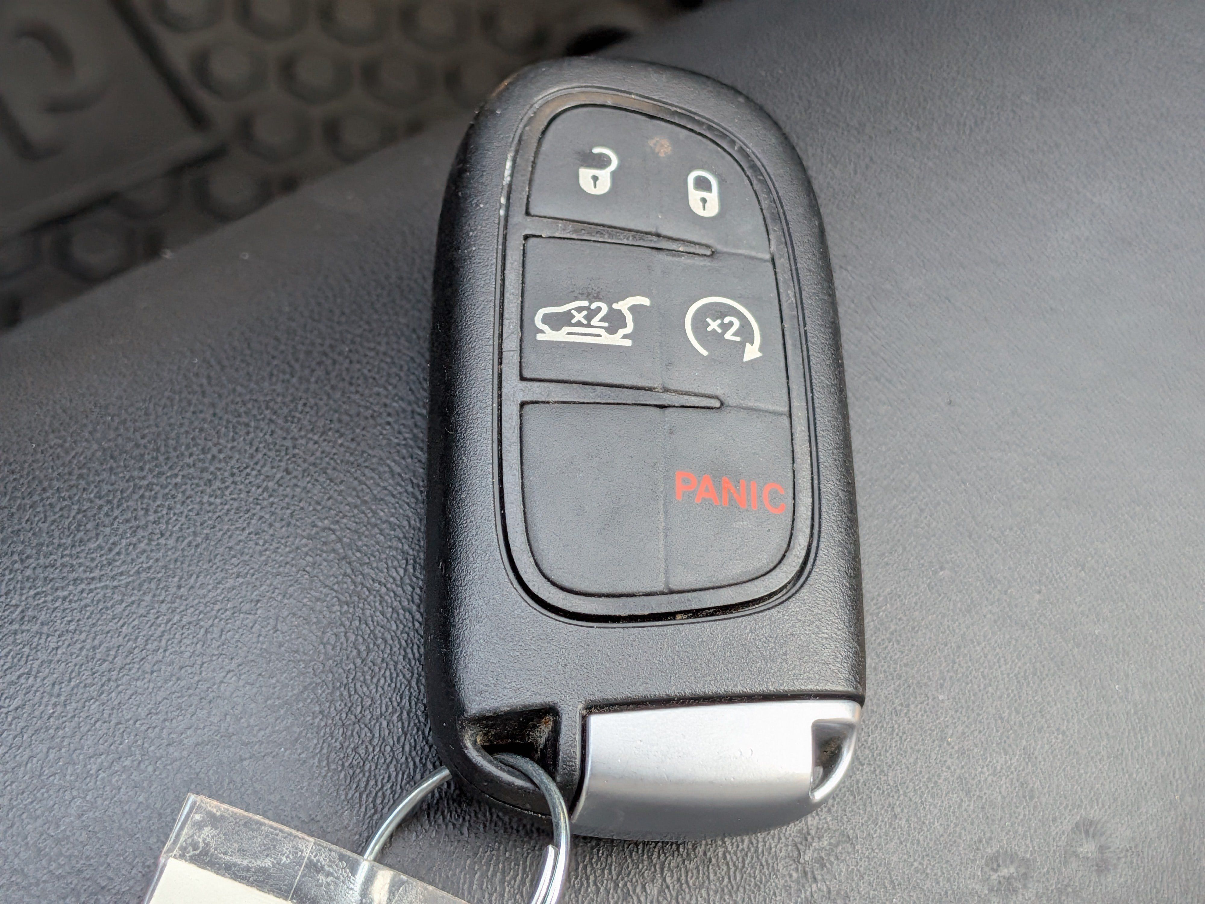 Used 2021 Jeep Cherokee Trailhawk w/ Sun, Sound & Nav Group AWD/4WD image 36