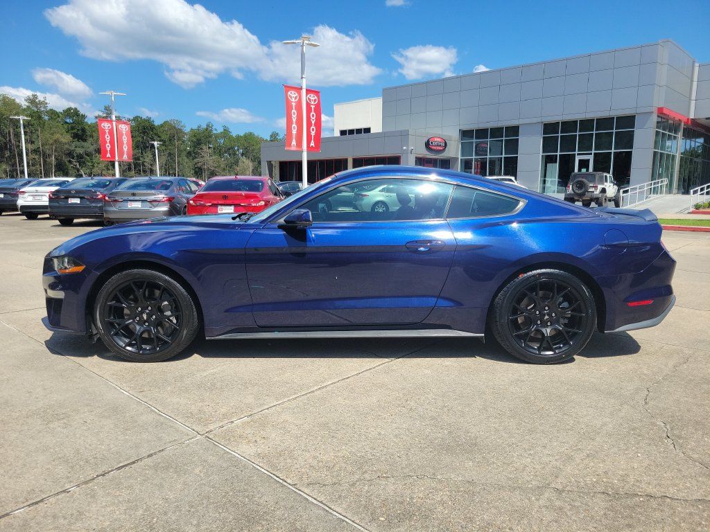 Used 2018 Ford Mustang Premium w/ Ecoboost Performance Package RWD image 2