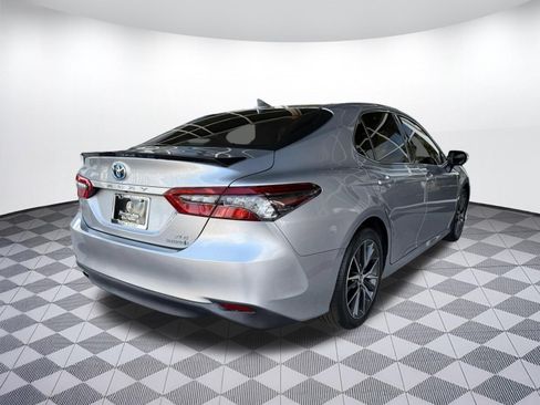 Used 2023 Toyota Camry XLE FWD image 9