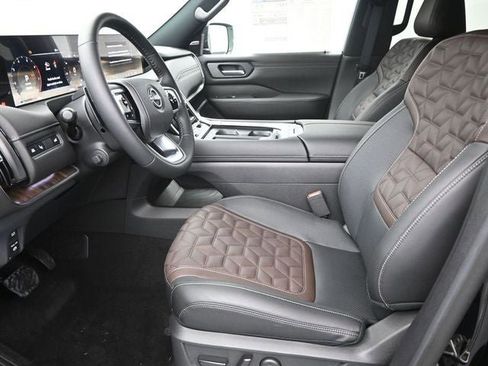 New 2026 Nissan Armada Platinum image 9