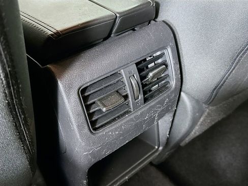 Used 2021 Nissan Rogue S image 32