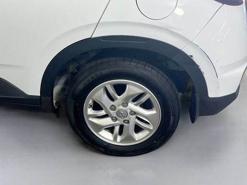 Used 2021 Hyundai Venue SE FWD image 24