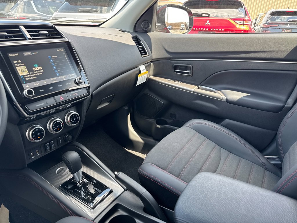 New 2027 Mitsubishi Outlander Sport SE FWD image 10