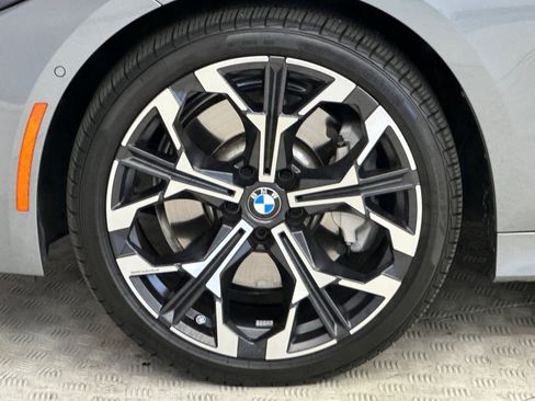 Used 2025 BMW 330i Sedan w/ Premium Package RWD image 11