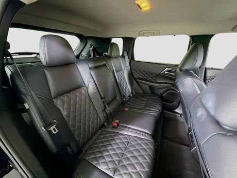 Used 2024 Mitsubishi Outlander SEL image 29