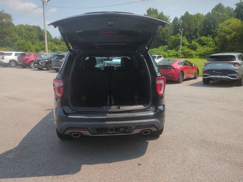 Used 2019 Ford Explorer Limited w/ Class III Trailer Tow Package FWD image 21