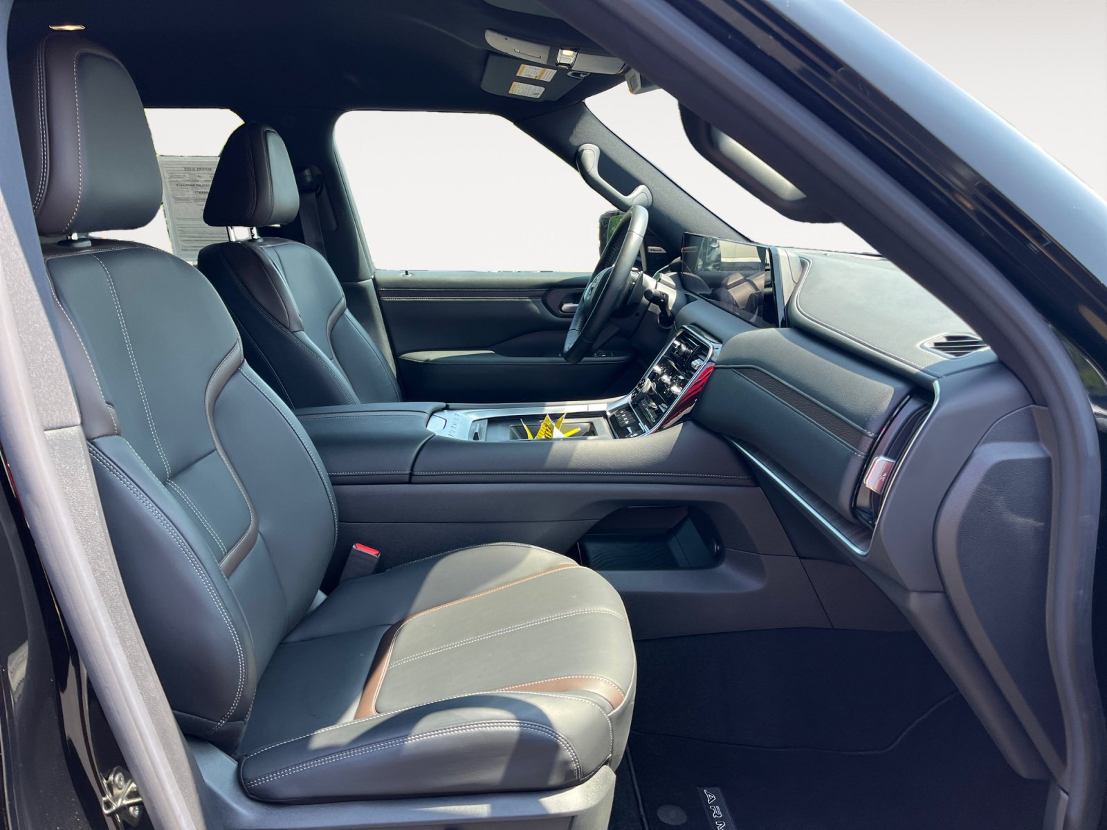 Used 2025 Nissan Armada SL w/ Captain's Chari Seat Package AWD/4WD image 18