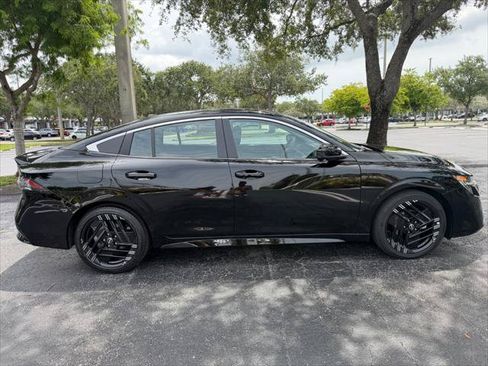Used 2026 Nissan Sentra SR w/ Floor Mat Package FWD image 8