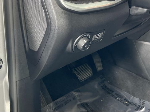 Used 2022 Jeep Compass Latitude AWD/4WD image 10
