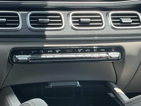 Certified 2025 Mercedes-Benz GLE 350 4MATIC image 17
