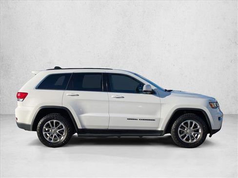 Used 2017 Jeep Grand Cherokee Laredo image 4