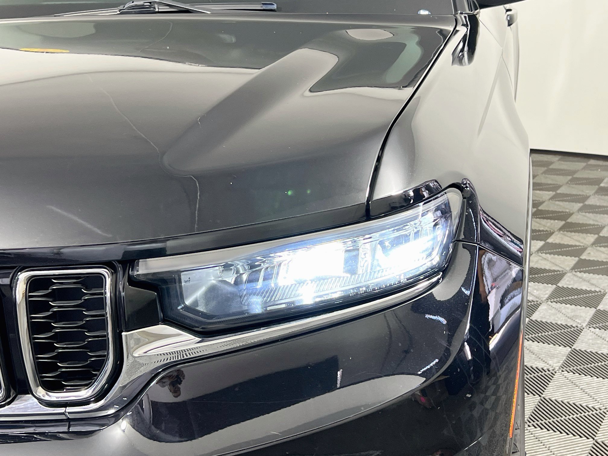 Used 2022 Jeep Grand Cherokee L Limited RWD image 11