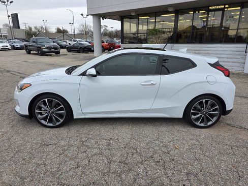 Used 2020 Hyundai Veloster 2.0 Premium image 8