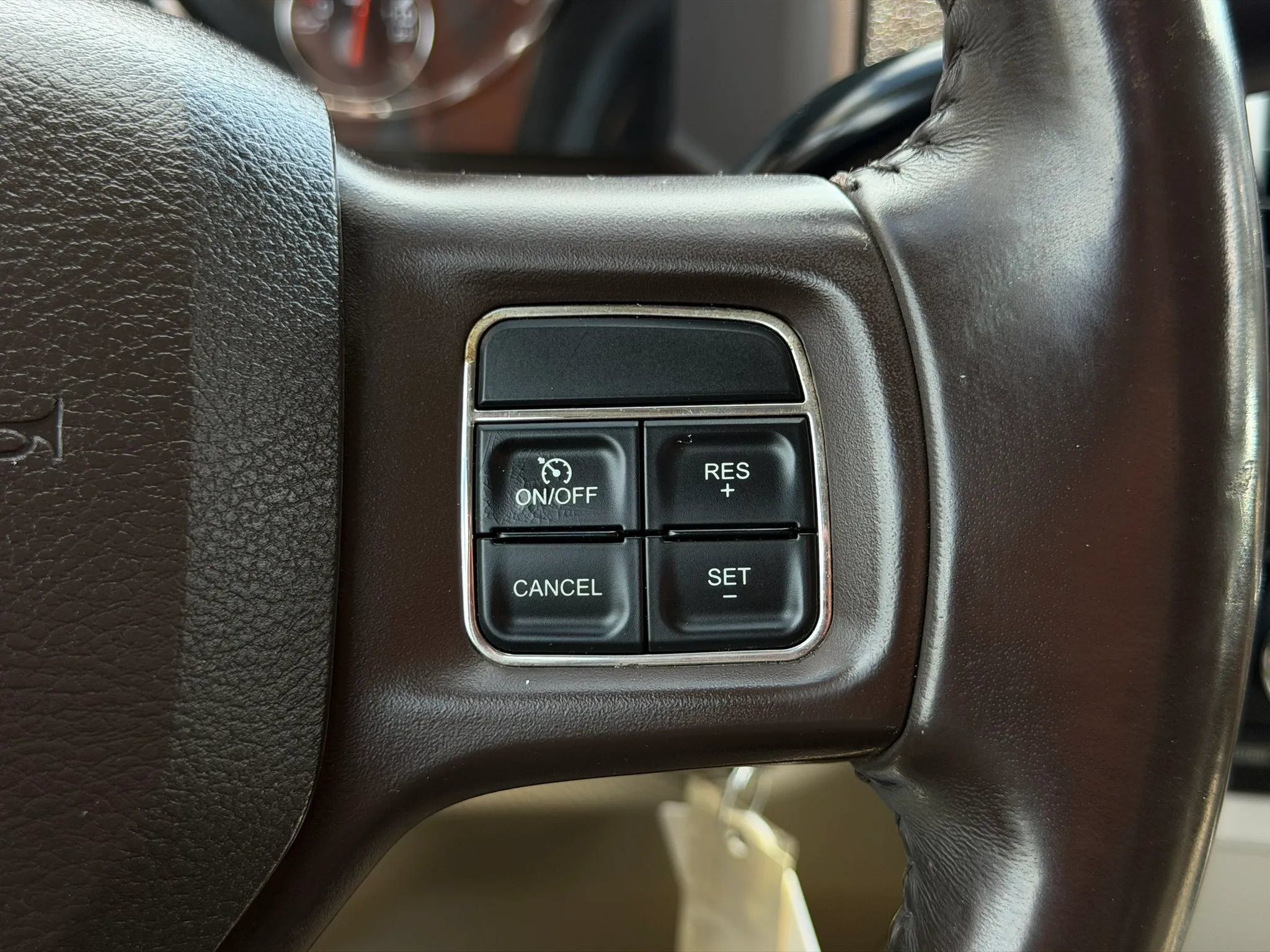 Used 2012 RAM 2500 SLT w/ Luxury Group AWD/4WD image 36