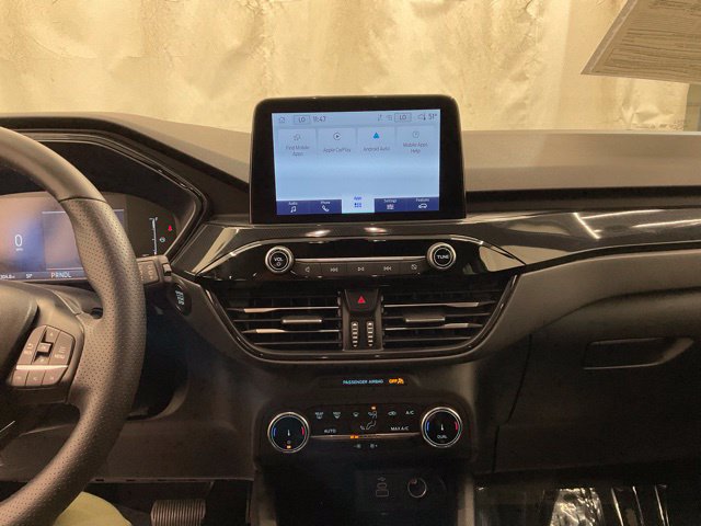 Used 2025 Ford Escape ST-Line AWD/4WD image 17