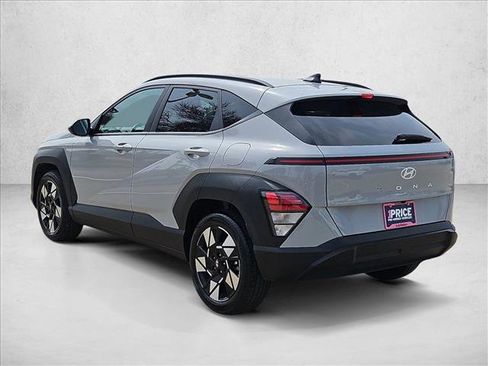 Used 2025 Hyundai Kona SEL image 8