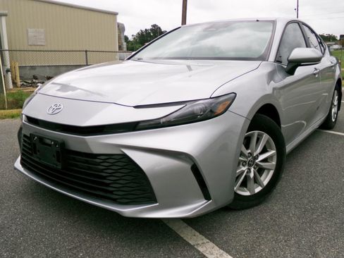 Used 2025 Toyota Camry LE w/ Convenience Package AWD/4WD image 1