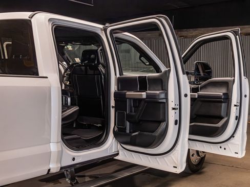 Used 2019 Ford F450 Platinum w/ Platinum Ultimate Package AWD/4WD image 29