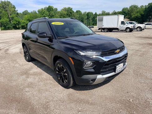 Used 2022 Chevrolet TrailBlazer LT w/ Convenience Package AWD/4WD image 1