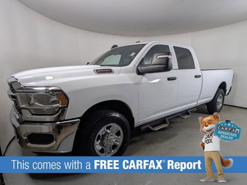 Used 2023 RAM 2500 Tradesman w/ Chrome Appearance Group image 3