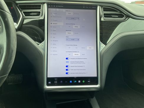 Used 2017 Tesla Model S 75 image 13