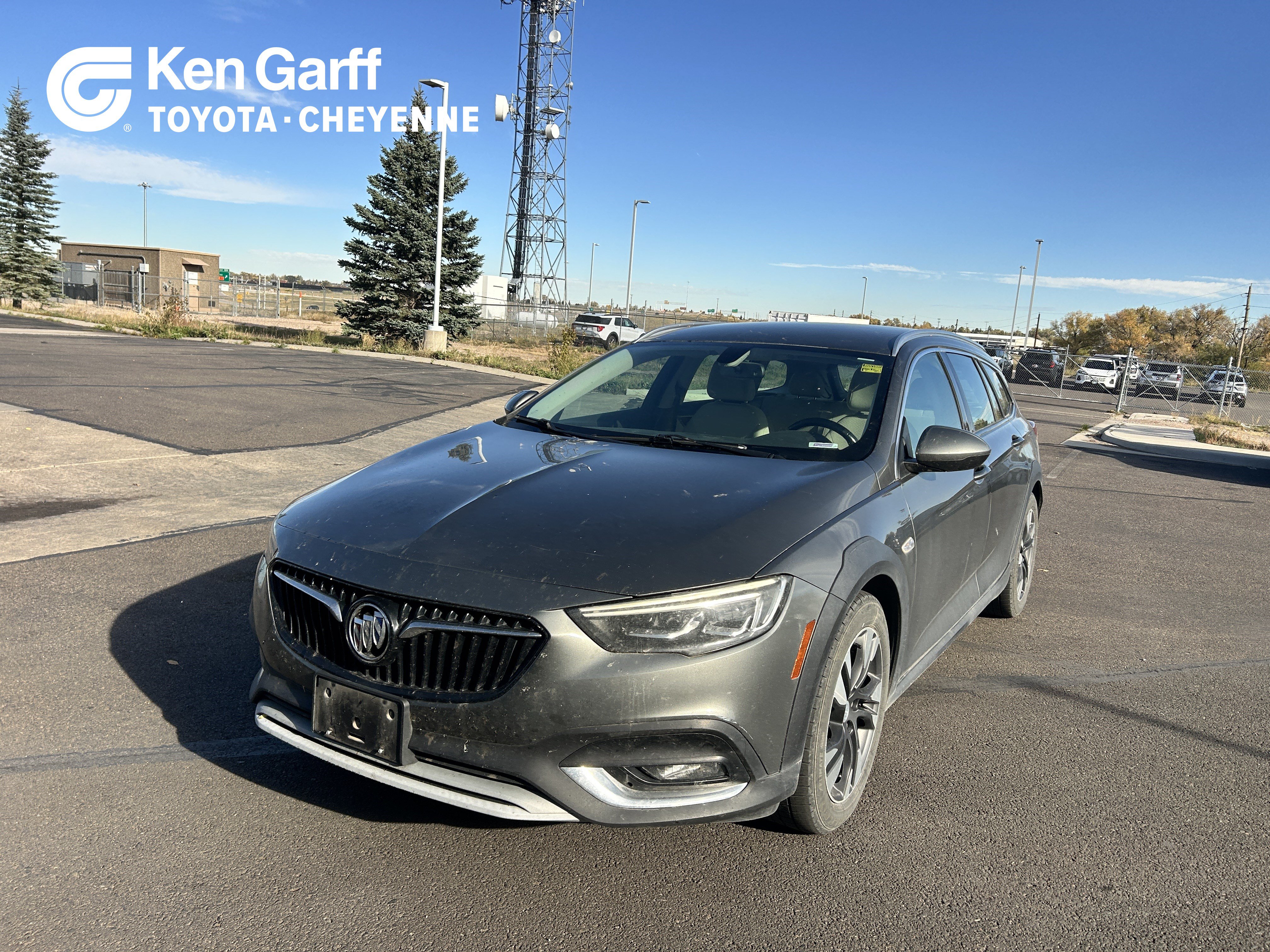 Used 2018 Buick Regal Preferred w/ Sights and Sounds Package AWD/4WD image 1
