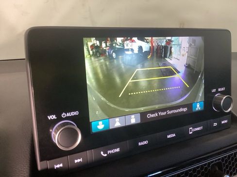 Used 2025 Honda Civic Sport image 13